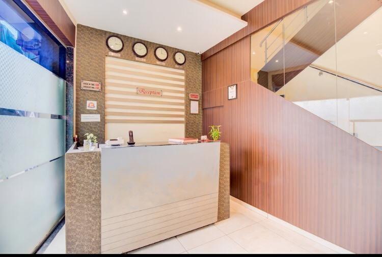Hotel Emerald Near T2 International Airport 孟买 外观 照片